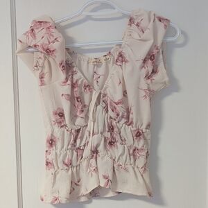 Liberty Love Elegant Floral Blouse with Ruffle Sleeves Women's Size Small